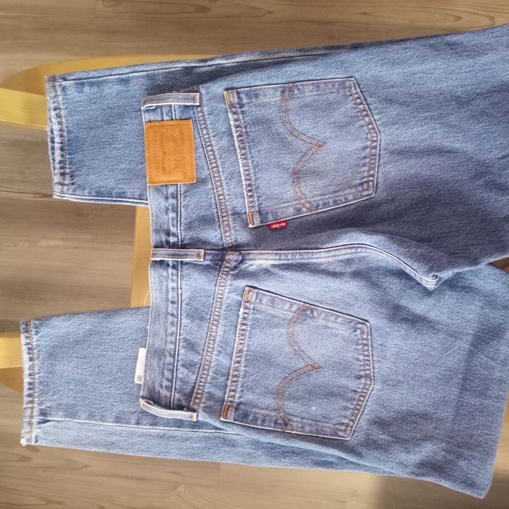 Levi's Light Blue Straight Leg Jeans Wedgie - Picture 4 of 6